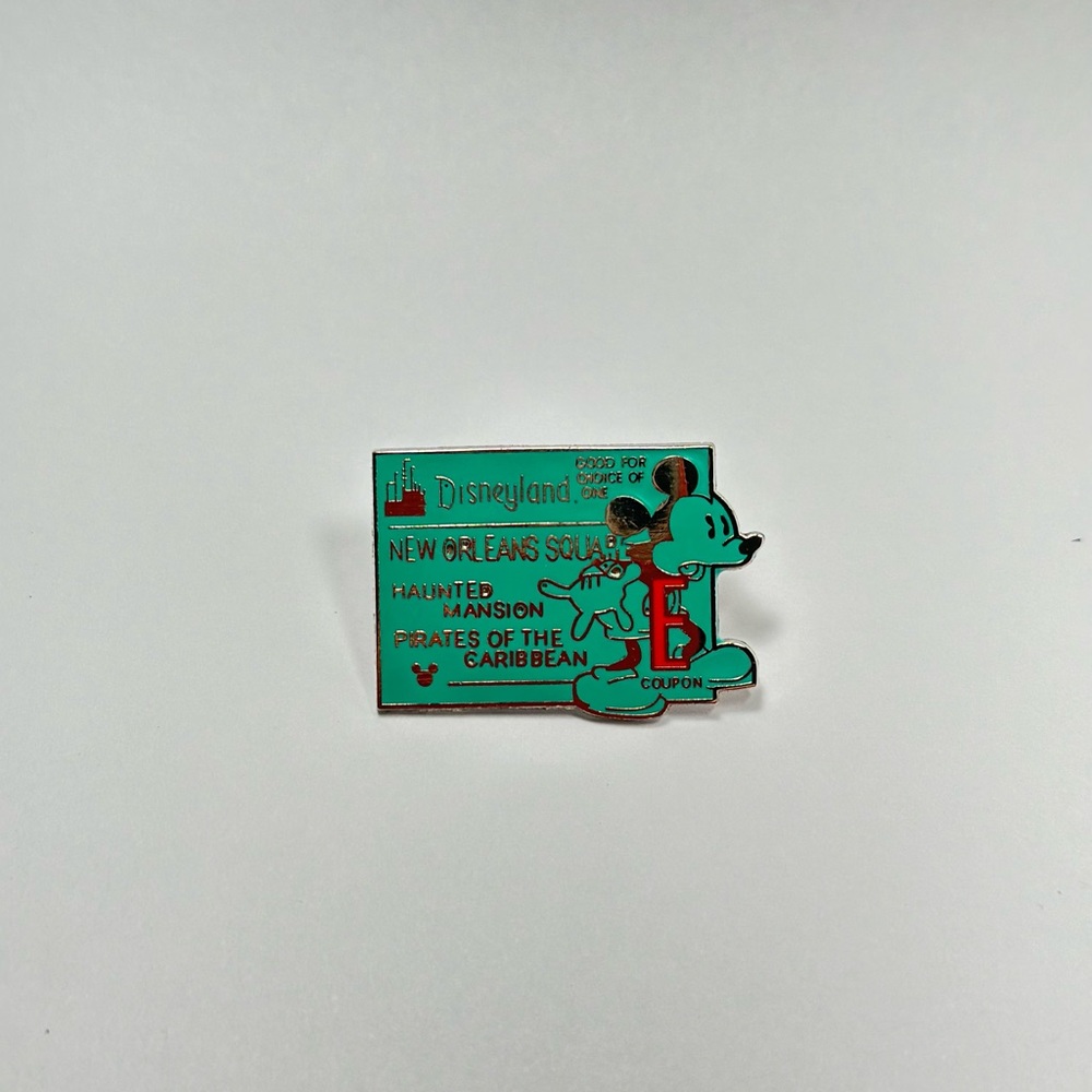 ✨2 for $30✨ Disney pin E ticket